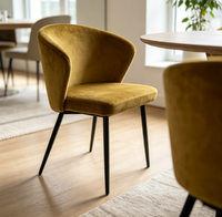 Chaise de salle à manger moderne en velours rembourrée, dossier incurvé, pieds en métal noir, chaise d'appoint de luxe pour la maison et les restaurants