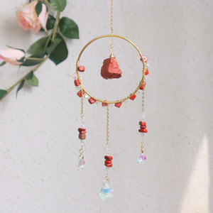 Attrape-soleil en pierre naturelle Lapis Lazuli et Jaspe Rouge, design Feng Shui, diamètre 10 cm, à suspendre - Product Image 4