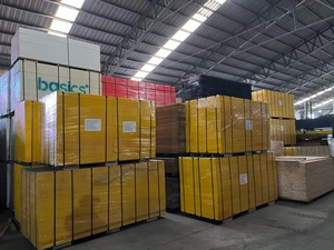 Panel de Encofrado Amarillo de 3 Capas para Hormigón, Contrachapado de Construcción de Alta Densidad, Tablero de Encofrado con Acabado Liso - Product Image 2