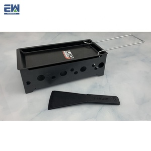 Poêle <span class=keywords><strong>à</strong></span> <span class=keywords><strong>raclette</strong></span> en fer avec bougies Plateau en métal chauffé pour fondre le fromage et les outils de boulangerie - Product Image 1