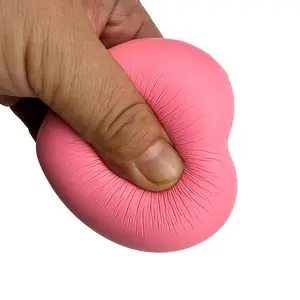 Logo gedruckt Werbespiele Hand-Quetsch-Fidget-Spielzeug Kinder Erwachsene Anti-Stress weich zerknittert PU-Schaumstoff Stress-Lifetouch-Herzkugel