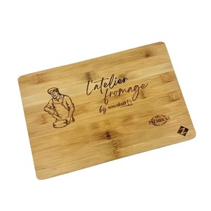 Planche à découper en bambou rectangulaire 30x20x1cm pour la cuisine avec design Atelier de Fromage - Product Image 1