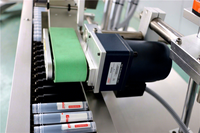 Fabricant de machines d'étiquetage horizontales de bureau à servomoteur électrique automatique de haute précision pour ampoules, flacons et tubes SKILT