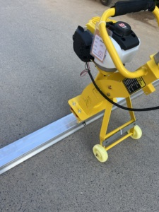 Règle <span class=keywords><strong>vibrante</strong></span> en béton à essence règle <span class=keywords><strong>vibrante</strong></span> finition chape de sol en béton machine à paver - Product Image 6