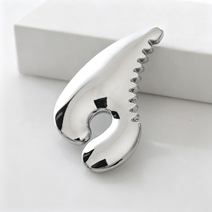 Nouvel outil de massage facial et cervical en alliage de zinc en forme de cœur, avec dents, pour le corps entier, planche Gua Sha innovante pour le raclage. - Product Image 3