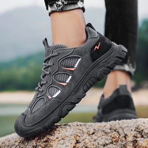 Zapatos de senderismo de malla transpirable para hombre, suela de goma antideslizante y resistente al desgaste, cómodos tenis con cordones para caminar al aire libre - Product Image 4