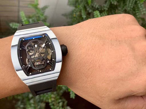 Reloj Mecánico Automático de Alta Gama con Tourbillon y Diseño de Calavera en Fibra de Carbono NTPT Blanca para Hombre - Product Image 2