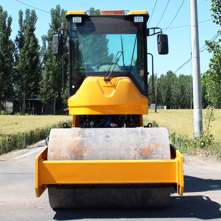 Competitively Priced 5t Vibratory Drum Roller Double Road Roller Steel Wheel Changchai Diesel Engine Core Pump Road Machinery