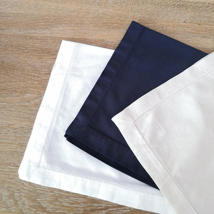 Serviette en coton biologique à ourlet festonné, multicolore, couleur personnalisée, linge de table, hôtel, mariages, fêtes, lin fait main, événements de restauration, vente en gros - Product Image 1