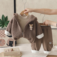 Ensemble 3 pièces pour bébé, veste à capuche en polaire avec ours de dessin animé, T-shirt rayé, pantalon cargo, ensembles chauds d'hiver pour enfants