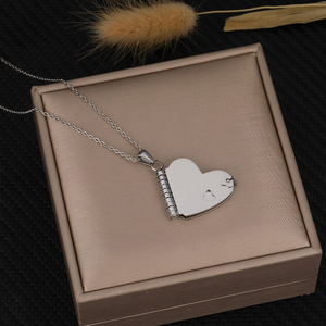 Collana con Ciondolo a Forma di <span class=keywords><strong>Cuore</strong></span>, Incisione Personalizzata con Lettera d'Amore, Ciondolo a Forma di Quaderno - Product Image 6