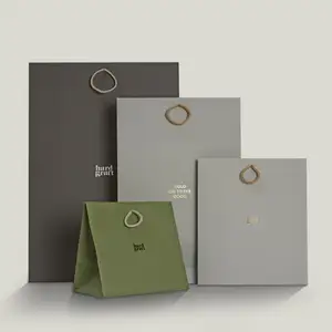 Free Design Custom Logo Matt Schwarz Papier Kleidung Verpackung Geschenk Papiertüte Einkaufstasche Luxus Papiertüten Mit Band Griff