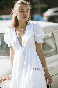 Une robe blanche française très féerique, nouveau style d'été, sexy, ample, taille haute, robe longue de plage de vacances de plage amincissante - Product Image 4