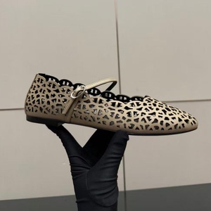 Zapatos Mary Jane de malla transpirable - Zapatos de diseñador de marca - Sandalias con punta redonda, transpirables y con correa elástica en el tobillo - Product Image 4