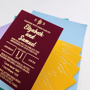 Invitaciones de Boda de Terciopelo Personalizadas, Sobres de Terciopelo Rojos para Boda, Invitaciones de Boda Impresas con Lámina Dorada - Product Image 3