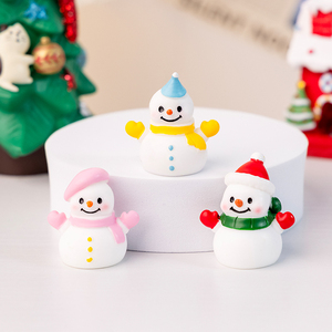 Muñeco de nieve de resina en miniatura de Navidad de invierno con sombrero, bufanda, guantes, juguete, Mini artesanías de resina, muñeco de nieve, accesorios de Decoración de mesa de jardín - Product Image 6