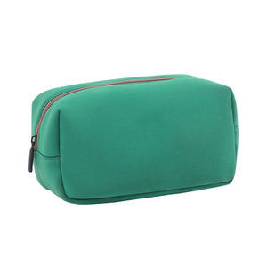 Sac de maquillage pliable de voyage imperméable à grande capacité avec fermeture éclair, logo personnalisé, lettres modernes, en néoprène pour femmes - Product Image 5