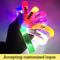 Bracelets acryliques lumineux à LED pour concerts, fêtes d'anniversaire, mariage, cadeaux, accessoires.