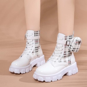Nouvelles Bottes Martin pour <span class=keywords><strong>Femme</strong></span> Automne Hiver 2025 avec <span class=keywords><strong>Petit</strong></span> Sac à Carreaux Suspendu, Semelle Épaisse et Lacets – <span class=keywords><strong>Bottines</strong></span> Courtes - Product Image 3
