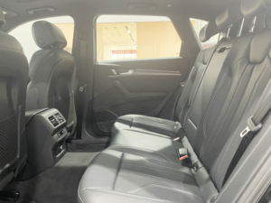 รถยนต์มือสอง Audi Q5 SUV ไฟฟ้า เทอร์โบ พวงมาลัยซ้าย เบาะหนังสีเข้ม คุ้มค่า ประหยัดน้ำมัน ขับขี่ปลอดภัย - Product Image 5