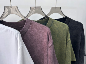 T-shirt élégant 230g en coton 100% surdimensionné, impression de logo personnalisé, coupe classique, pour activités d'équipe masculines, motif graphique 'T' en tissu éponge - Product Image 3