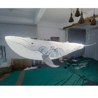 Drone télécommandé gonflable bionique en forme de baleine avec pompe à air électrique pour événements festifs et centres commerciaux