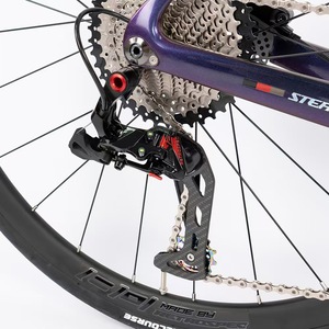 Vélo de course sur <span class=keywords><strong>route</strong></span> STEALTHpro Aero en fibre de carbone à module élevé avec câbles internes et vis dissimulées pour compétition professionnelle sur <span class=keywords><strong>route</strong></span> - Product Image 2