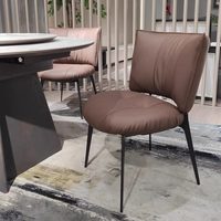 Chaise de salle à manger italienne minimaliste avec structure en métal et revêtement en cuir - Design décontracté haut de gamme et mobile pour la maison, les restaurants et les cafés