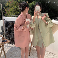 Vente en gros Automne Chic minorité française revers trois boutons costume avec sangle fendue à l'intérieur manteau robe costume femmes ensembles