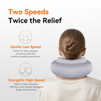 Luftgefülltes U-förmiges Wiederaufladbares Nackenkissen-Massagegerät Luftkompression Vibration 2-Geschwindigkeiten Rotation 3D-Knetmassage für Nacken und Schultern