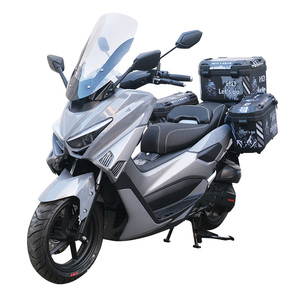 Motocicleta con Enfriamiento por Agua, Motor de 3 Tiempos, Inyección Electrónica de Combustible (EFI) Nacional IV, Homologación Nacional - Product Image 1