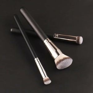 Ulikeke Vegan Cruelty Free Private Label Makeup and <b>Foundation</b> Slanted Concealer Single Makeup Brush - Product Image 1