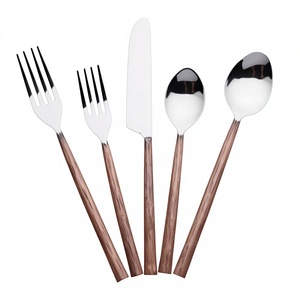 Ensemble de couverts minimalistes avec manche en bois, couverts en acier inoxydable pour table de mariage, couverts faits à la main. - Product Image 1