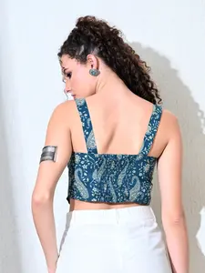 Peacock Whim Top A Bold Boho Crop Top elaborado con tela de algodón 100% con una silueta moderna - Product Image 3