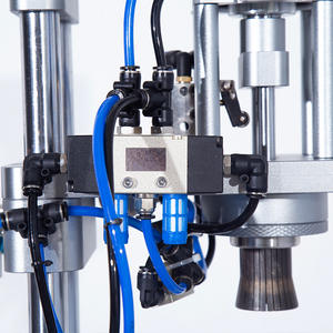 Máquina Tapadora Manual para Botellas de Productos Químicos de 18 mm de Diámetro, Tipo de Escritorio con Accionamiento Mecánico y Componente Central de Rodamiento - Product Image 2