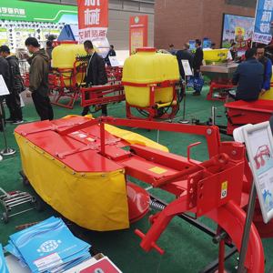 <span class=keywords><strong>เครื่อง</strong></span><span class=keywords><strong>ตัด</strong></span><span class=keywords><strong>หญ้า</strong></span>แบบจานหมุนคู่ ทนทาน ใช้กับ<span class=keywords><strong>รถ</strong></span>แทรกเตอร์ PTO ขนาด 20-80 แรงม้า ผลิตในจีน สำหรับ<span class=keywords><strong>ตัด</strong></span><span class=keywords><strong>หญ้า</strong></span> <span class=keywords><strong>หญ้า</strong></span>อัลฟัลฟา และพื้นที่เลี้ยงสัตว์ - Product Image 3