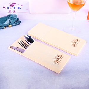 <span class=keywords><strong>Serviette</strong></span> pliante de poche haut de gamme serviettes <span class=keywords><strong>en</strong></span> <span class=keywords><strong>papier</strong></span> de mariage Cocktail personnalisé serviettes <span class=keywords><strong>en</strong></span> tissu sans poussière avec Logo serviettes non pelucheuses - Product Image 5
