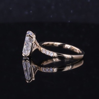 Anillo de Compromiso Starsem de Oro Sólido de 14k con Diamante Cultivado en Laboratorio de Corte Cojín Alargado de 3CT