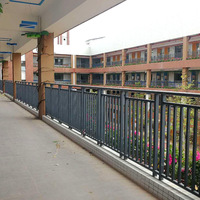 Balustrades et rampes en aluminium de conception moderne pour balcon extérieur, escalier et terrasse, rampes en verre imperméables