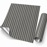 Papier peint auto-adhésif gris à motif de lattes de bois étroites, en feuilles XPE de 1,8 mm, pour les entrepreneurs en aménagement intérieur (vente en gros)