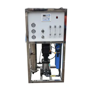 Qlozone Usage domestique Traitement de l'eau potable pure Système RO Filtre Usine de purification Machine 500l/h Filtre à eau par osmose inverse