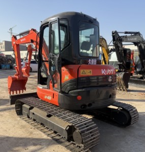 Excavatrice Kubota U40 d'occasion du Japon, excavatrice d'occasion Kubota U35 u30 u27, excavatrice de 4 tonnes, excavatrice de 3 tonnes, mini-excavatrice Kubota - Product Image 1