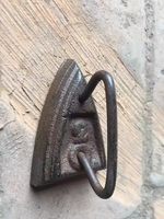 Statue de pieuvre en fonte Sculpture mignonne de table décorative sur étagère ou bureau Support créatif pour téléphone portable Support de pieuvre