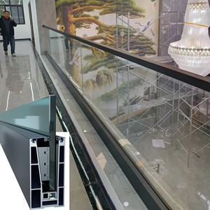 Balustrade Moderne en <span class=keywords><strong>Aluminium</strong></span>, Garde-corps de <span class=keywords><strong>Balcon</strong></span> en Verre Noir à Rainures en <span class=keywords><strong>Aluminium</strong></span>, Garde-corps de <span class=keywords><strong>Balcon</strong></span> Sans Cadre, Garde-corps Fixé au Sol - Product Image 1
