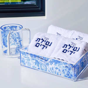 Durchsichtiger Zylinderkörper Ideal für die tägliche Anwendung Hochwertiger Waschbecher aus Acryl mit schwarzem Griff - Product Image 6