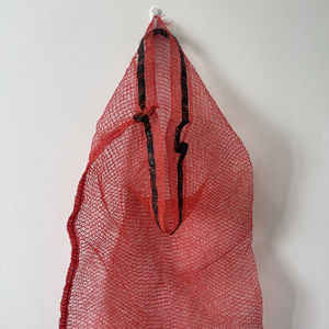 Bolsa de malla de HDPE negra pequeña al por mayor, multiusos, resistente, fácil de limpiar, con logo personalizable, moldeado por soplado, corte agrícola - Product Image 1