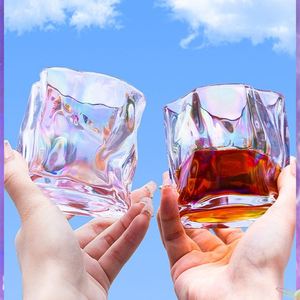 Vaso de whisky de diseño especial con forma de origami, colorido y de alta calidad, estilo popular en redes. - Product Image 2