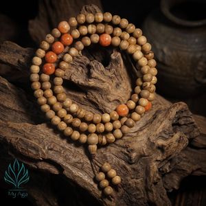 Bijoux en bois d'agar de haute qualité, style minimaliste, 108 perles Mala avec 8 perles de corail rouge, 100% perles de bois d'agar naturelles de My Aga Vietnam - Product Image 4