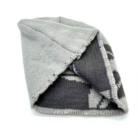 Gorro Jacquard Star Distressed con Borde Deshilachado, Gris, de Acrílico, Tejido, Estilo Urbano Y2K Vintage, Gorro de Invierno con Diseño de Calavera y Lazos
