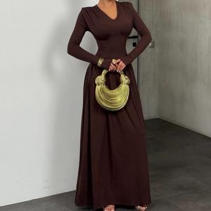 เดรสยาวสีน้ำตาลคุณภาพพรีเมียม แขนยาว คอวี จับจีบเอว ทรงเอไลน์ สำหรับผู้หญิง เหมาะสำหรับงานทางการ - Product Image 1